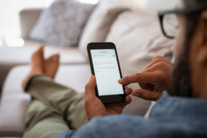 スマホで株価をチェック！おすすめの株アプリを5つ紹介