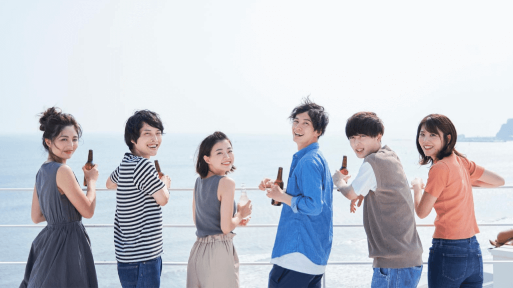 レジャーを楽しむ20代女性