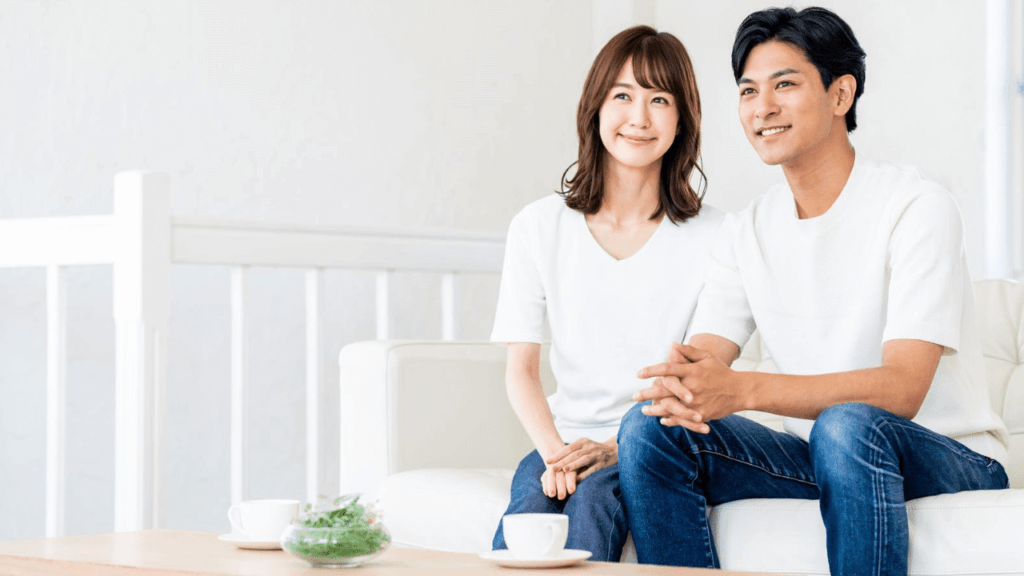 投資を始めたいと考えている20代カップル